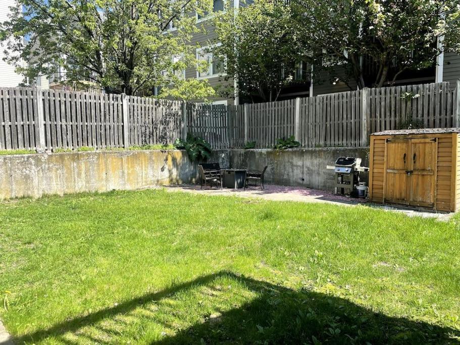 Lovely Two Bedroom Condo In South Boston Dış mekan fotoğraf